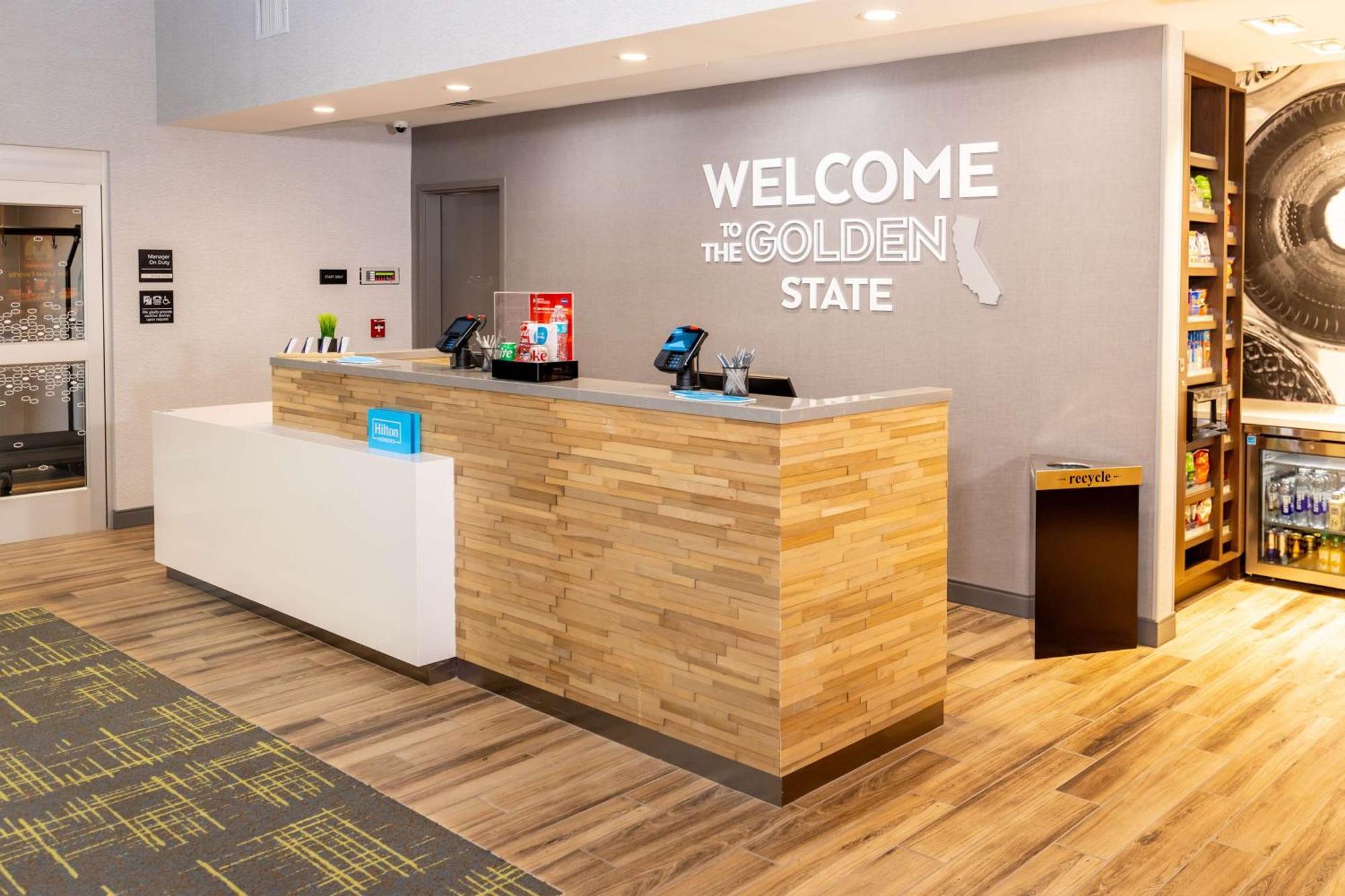 Hampton Inn Selma, Ca ภายนอก รูปภาพ