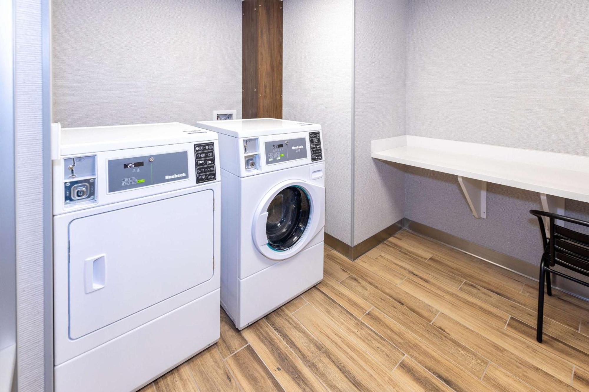 Hampton Inn Selma, Ca ภายนอก รูปภาพ