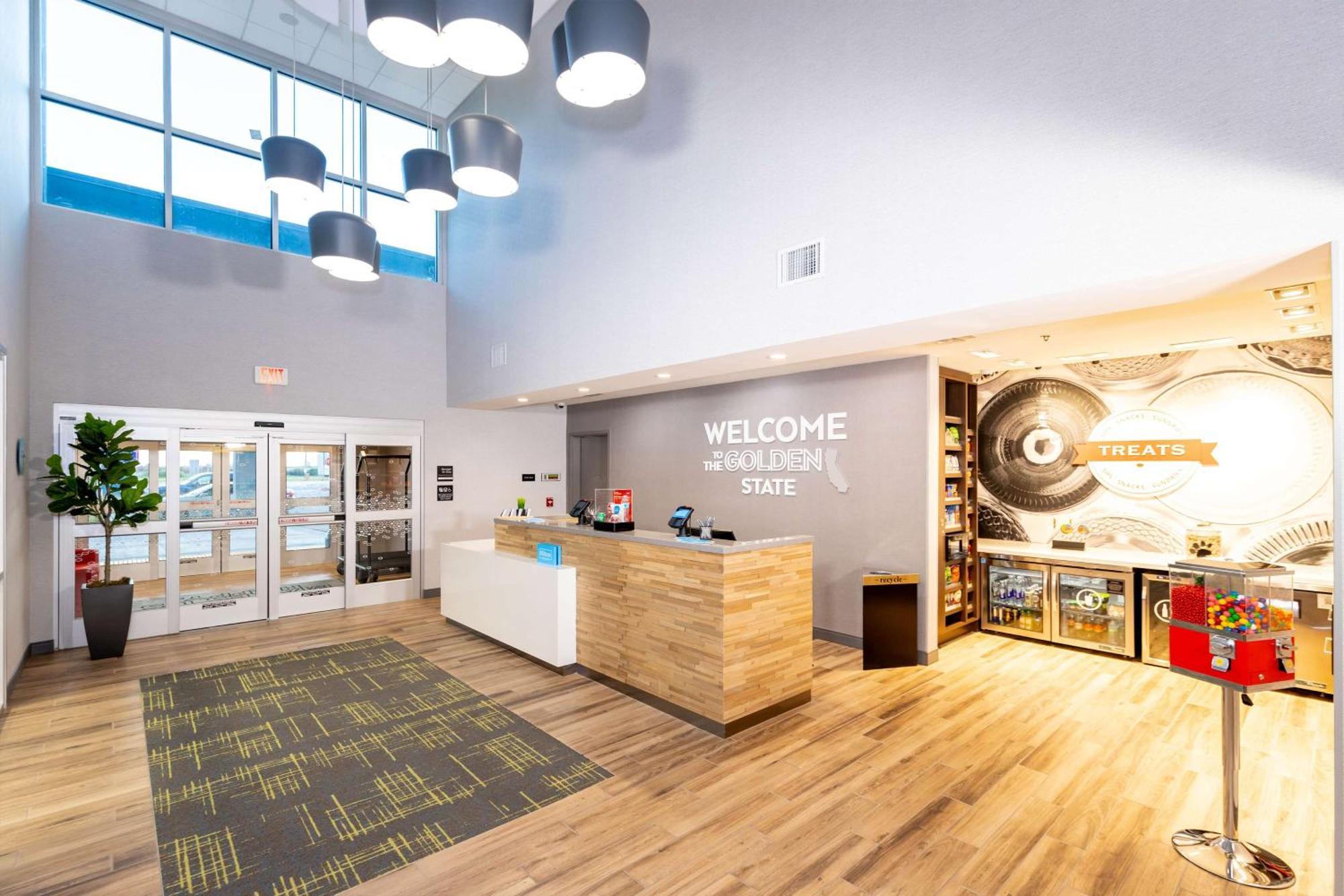 Hampton Inn Selma, Ca ภายนอก รูปภาพ